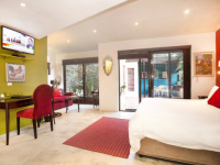 Karoo Art Hotel Garden Suite